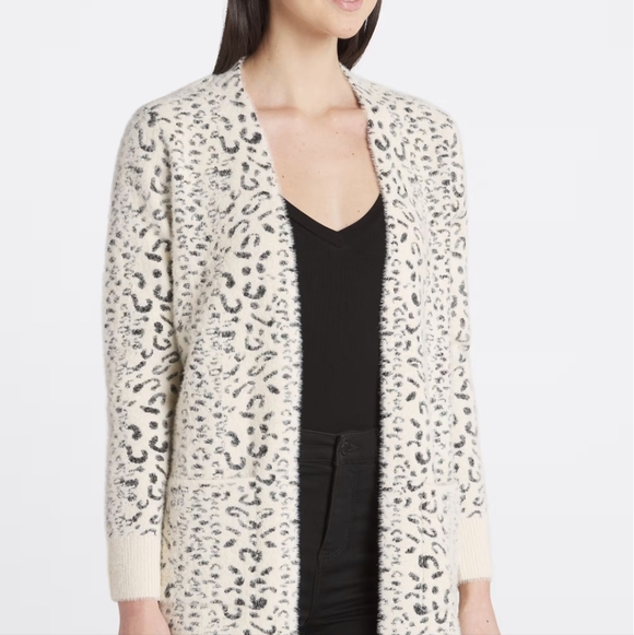 Women's Leopard Print Sweater - Picture 6 of 6